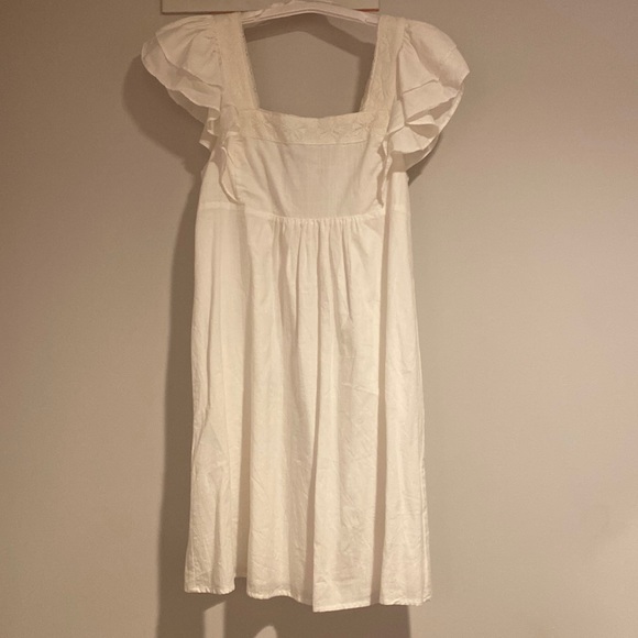 Dresses & Skirts - Vintage white ruffle dress size small
